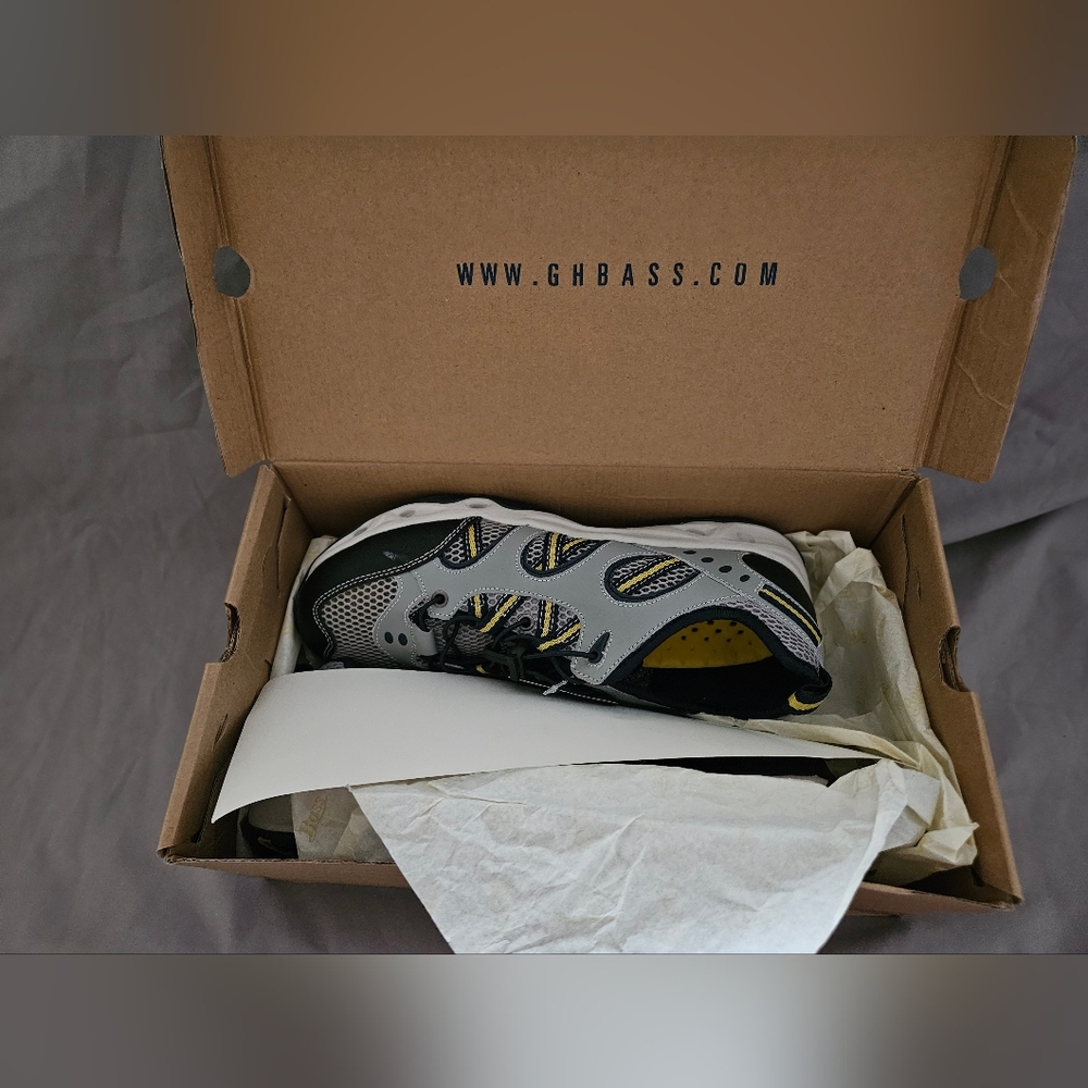 Bass Men's Athletic Shoes in Black and Yellow